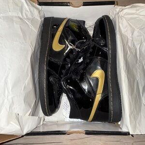 Nike 2003 release rare Air Jordan 1 Retro black/metallic gold with original box
